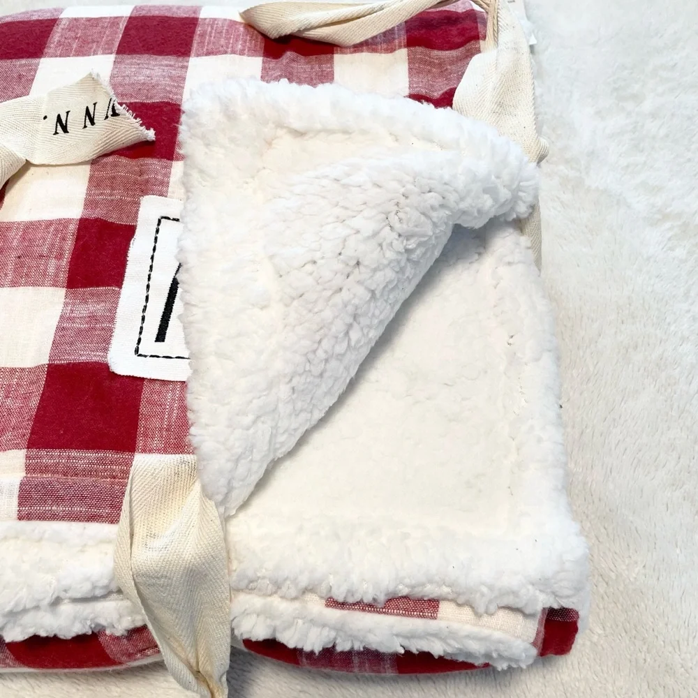 NWT Rae Dunn MERRY Buffalo Check Sherpa Blanket Throw